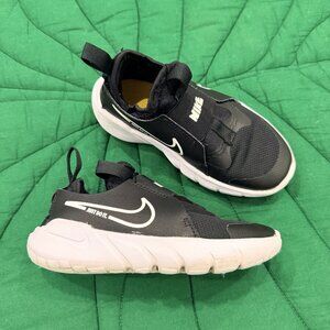 🔹sold🔹Nike Flex Runner 2 Toddler 11C Black White Slip On Sneakers Shoes